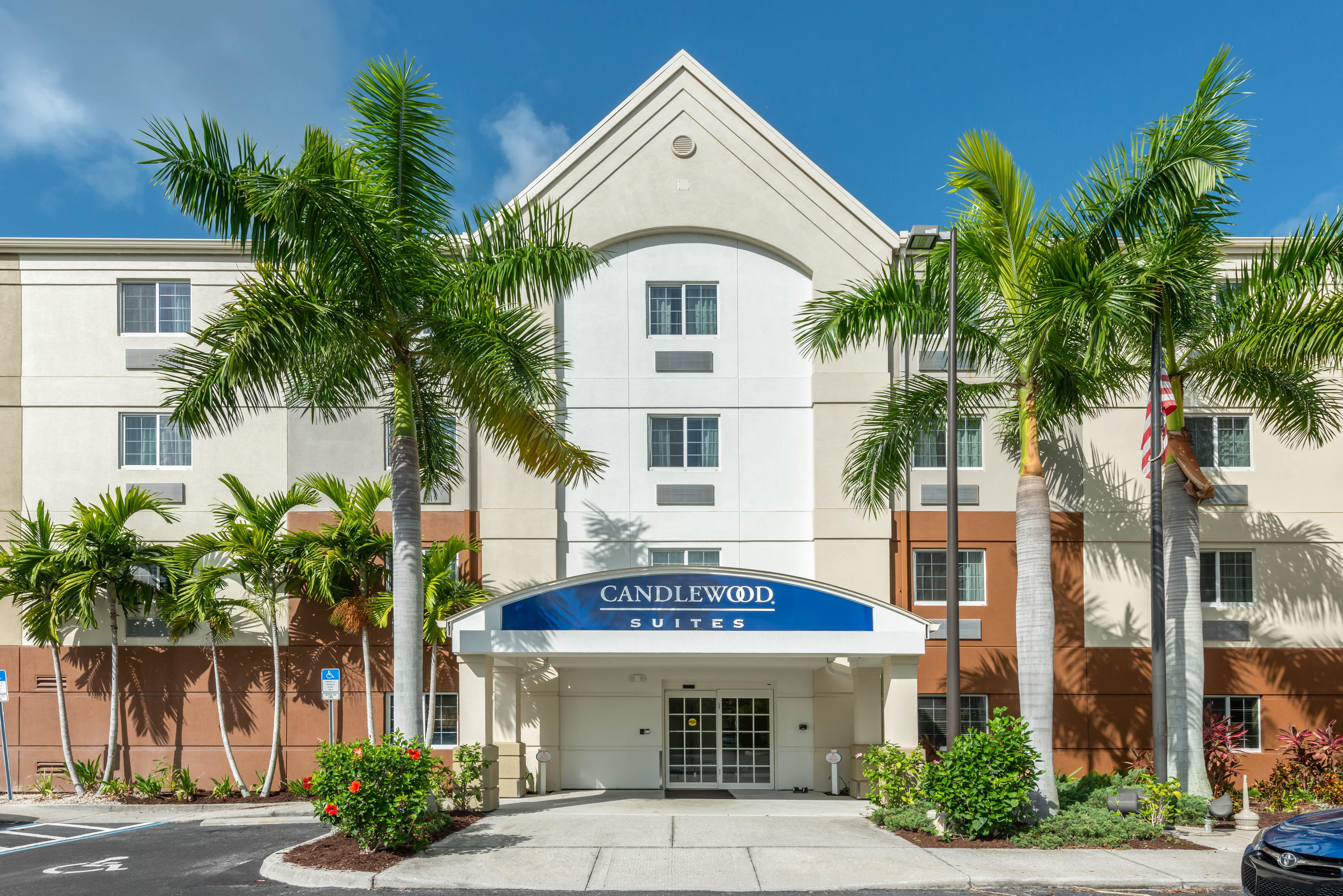 Candlewood Suites Fort Myers/Sanibel Gateway By Ihg Exteriér fotografie