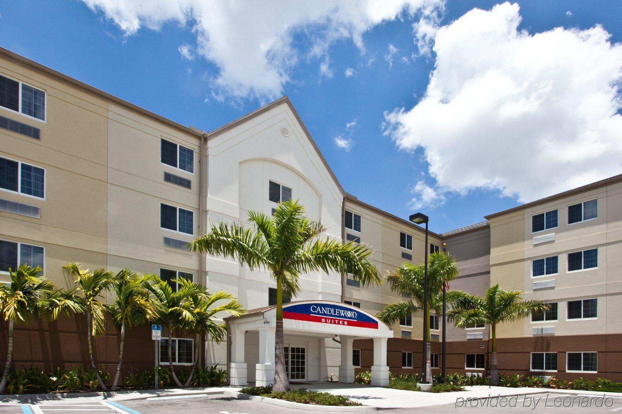 Candlewood Suites Fort Myers/Sanibel Gateway By Ihg Exteriér fotografie