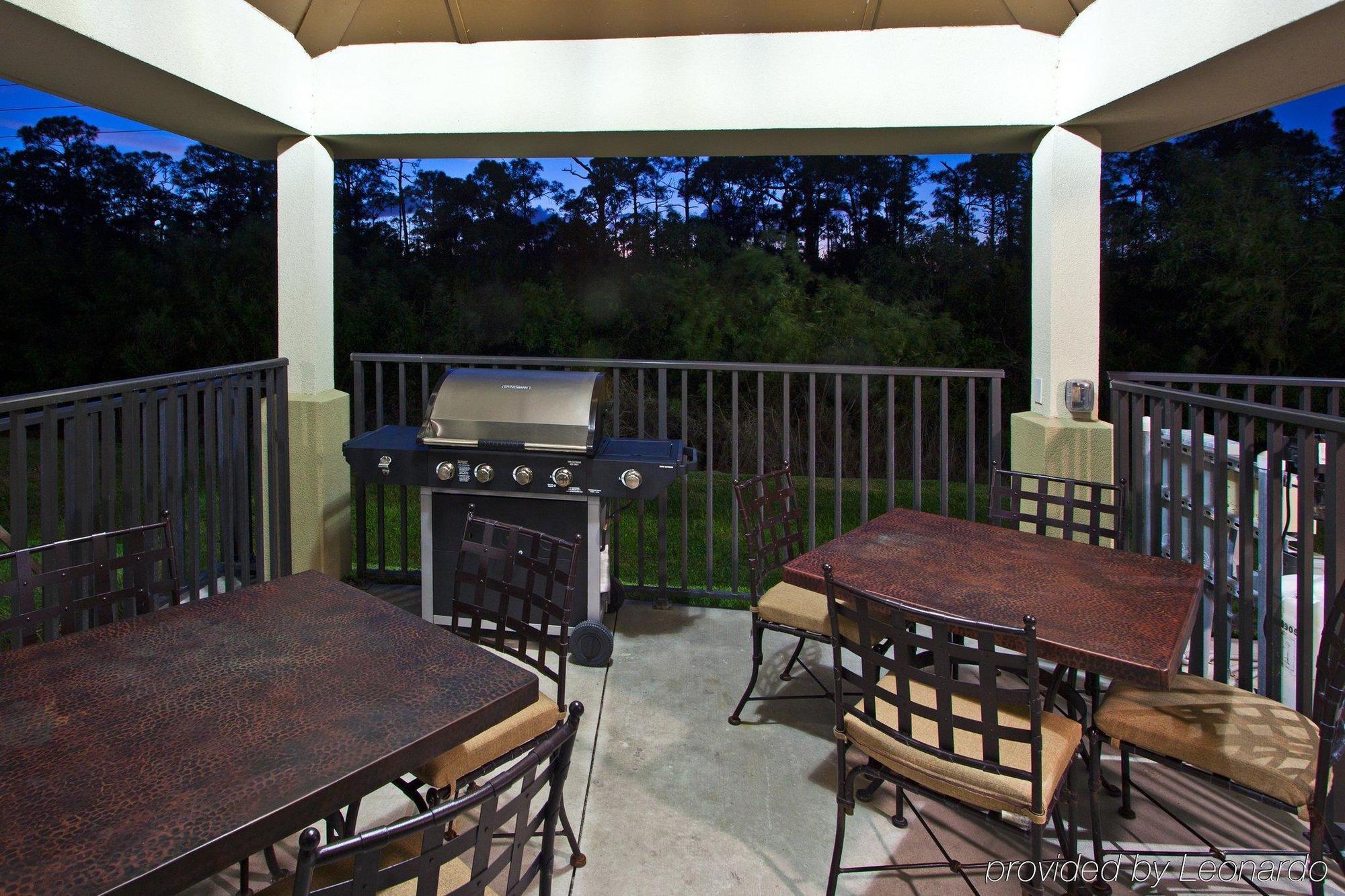 Candlewood Suites Fort Myers/Sanibel Gateway By Ihg Restaurace fotografie