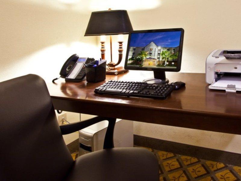 Candlewood Suites Fort Myers/Sanibel Gateway By Ihg Exteriér fotografie