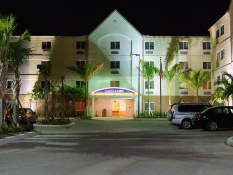 Candlewood Suites Fort Myers/Sanibel Gateway By Ihg Exteriér fotografie