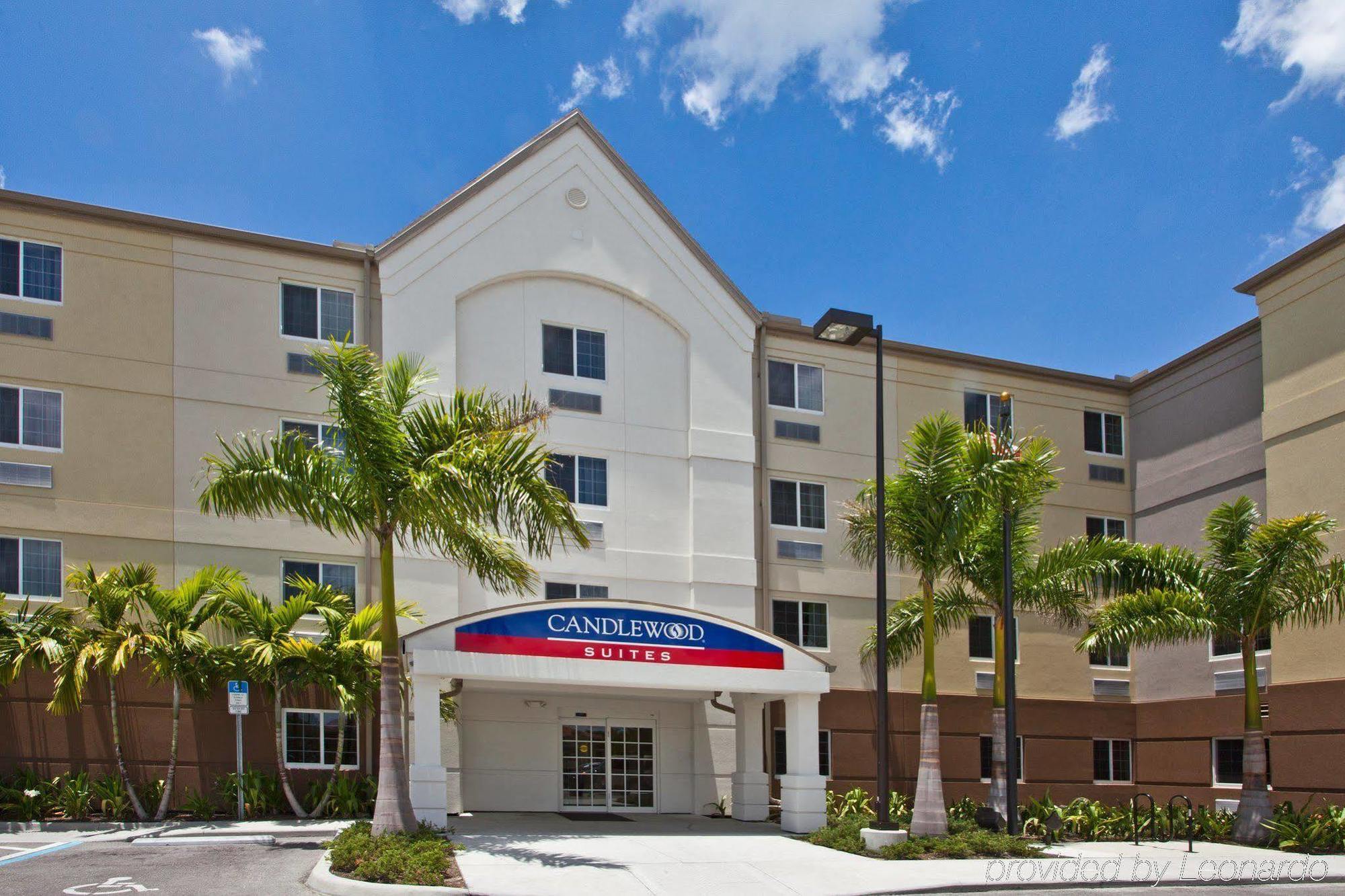 Candlewood Suites Fort Myers/Sanibel Gateway By Ihg Exteriér fotografie