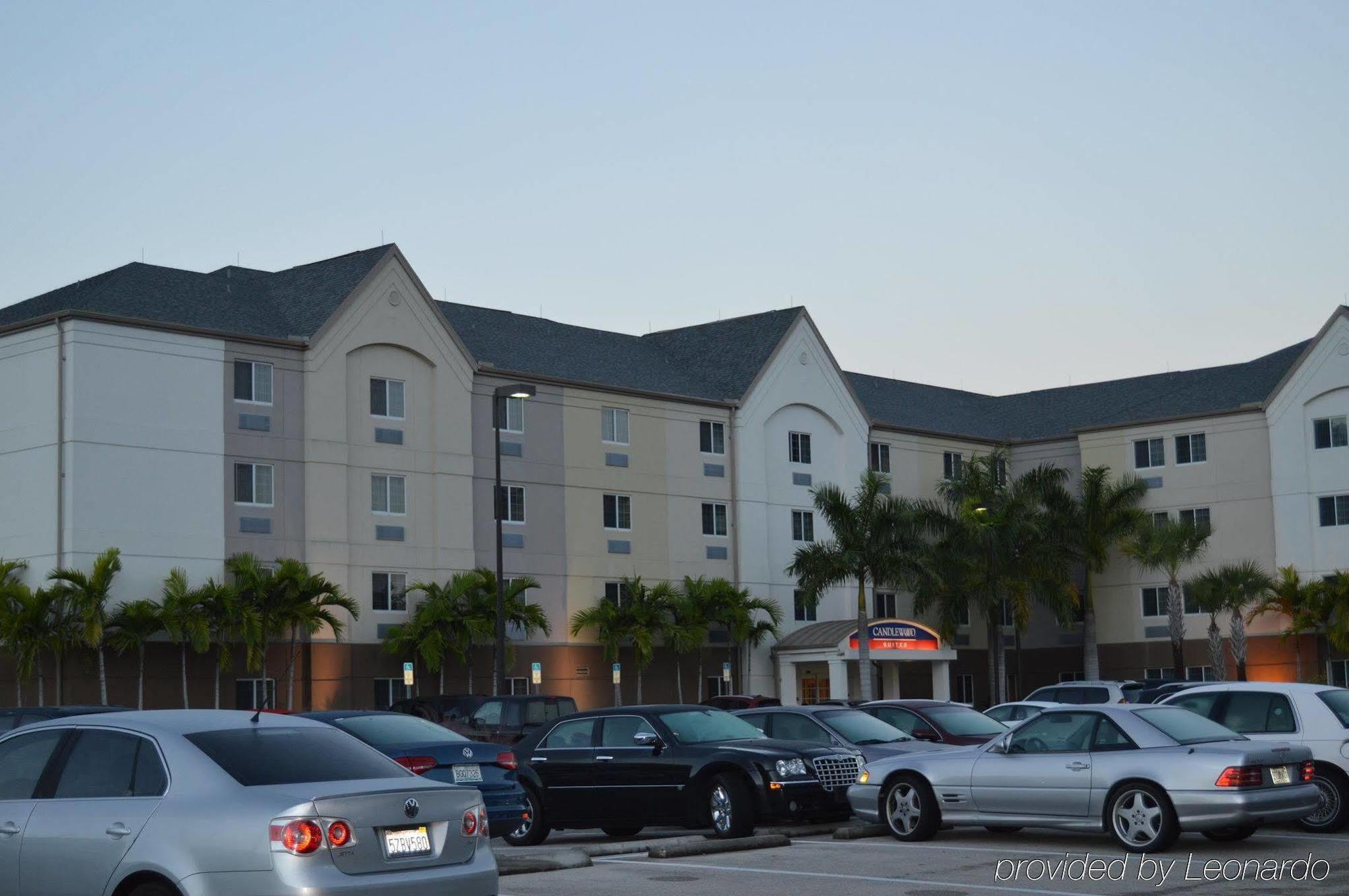Candlewood Suites Fort Myers/Sanibel Gateway By Ihg Exteriér fotografie
