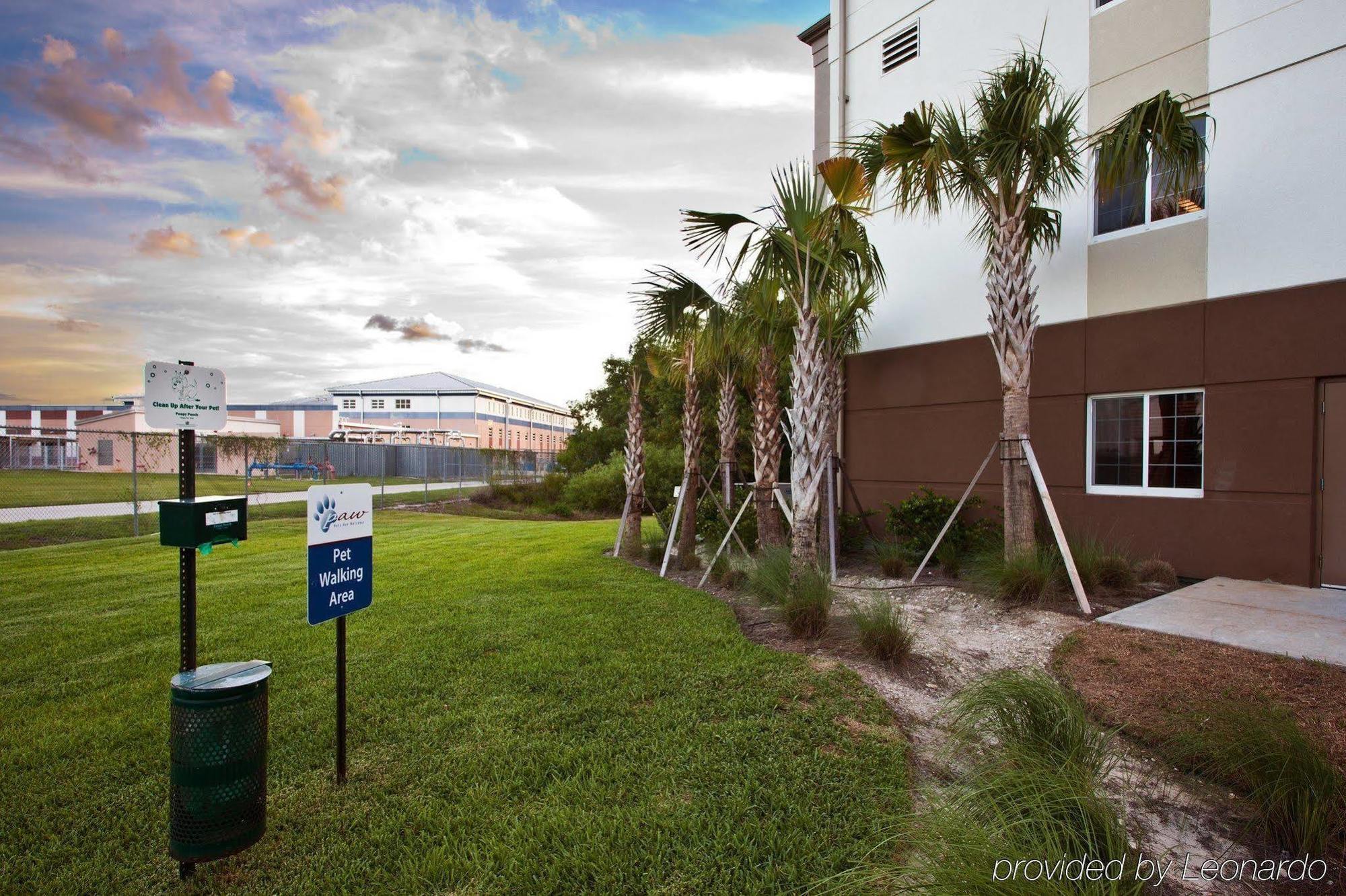 Candlewood Suites Fort Myers/Sanibel Gateway By Ihg Interiér fotografie